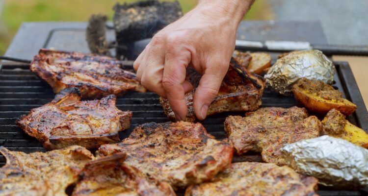 barbecue réussi avec des viandes marinées